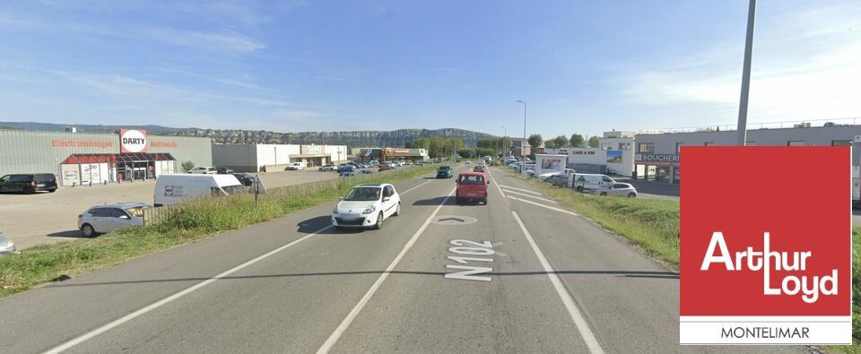 AUBENAS - ZONE COMMERCIALE - A LOUER LOCAL COMMERCIAL DE 280 M2