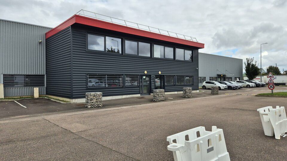 ZI LONGVIC - ENTREPÔT A LOUER - 3.112 m² DIVISIBLES