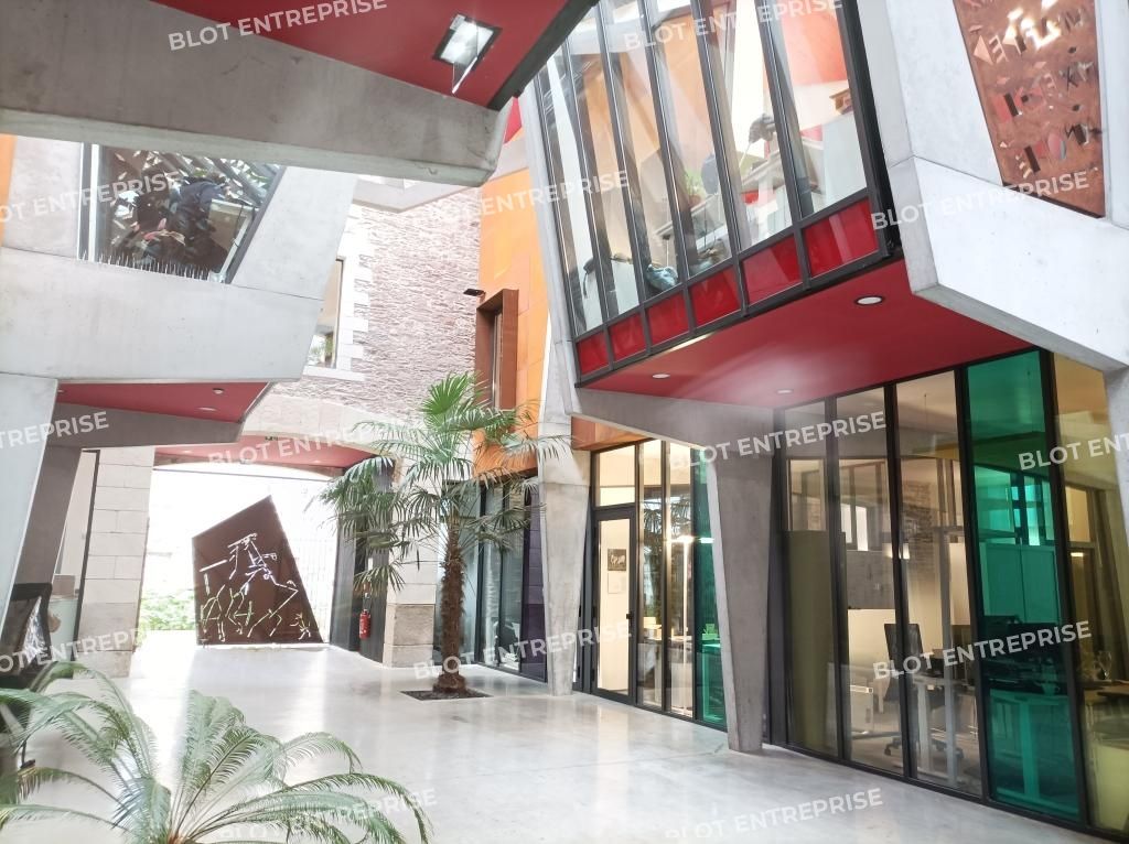Location bureaux 275 m² non divisibles