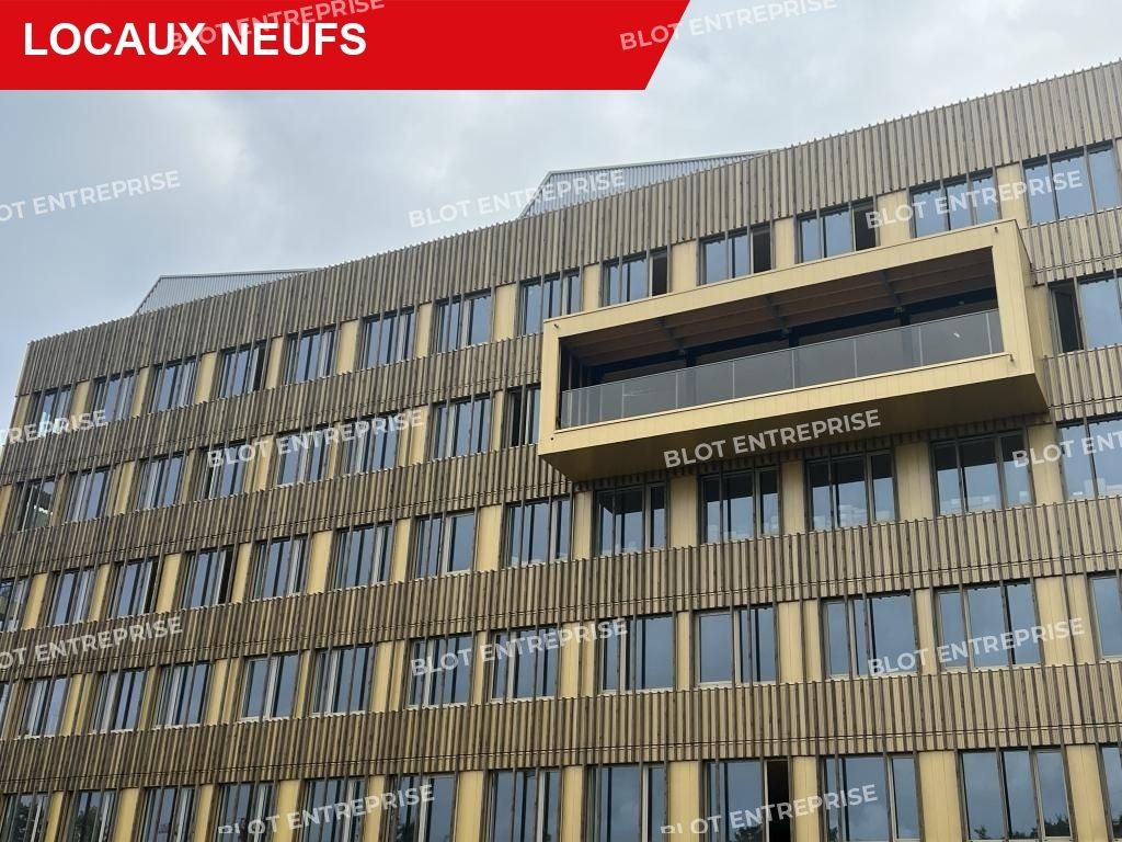 Location bureaux 305 m² non divisibles