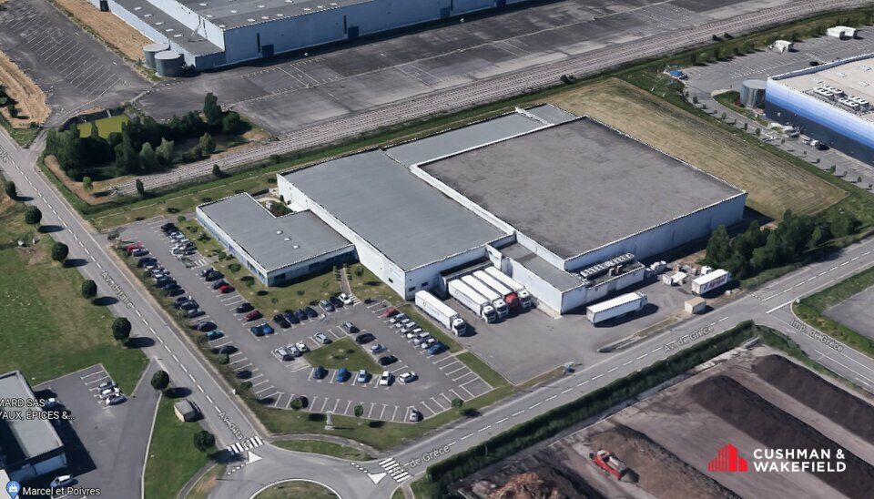 Location local 8529 m² non divisibles