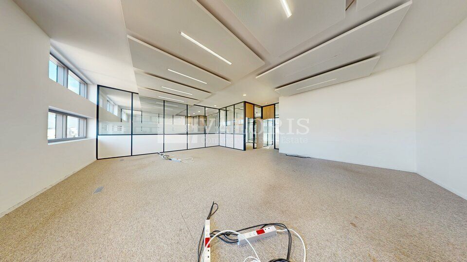 Valoris REAL ESTATE, vous propose à la location, des surfaces de bureaux sur un immeuble emblématique de la Confluence !