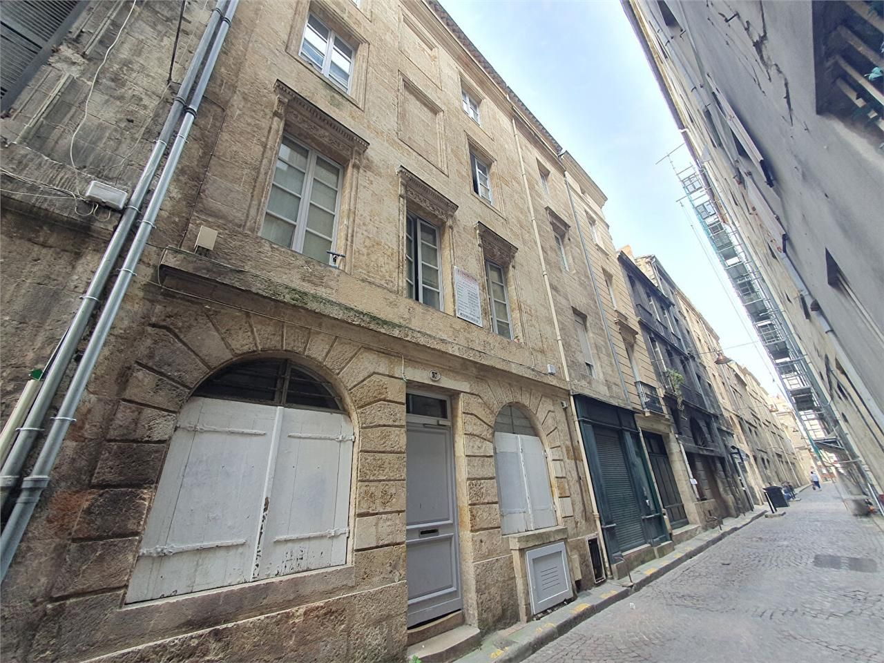 Vente bureaux 136.00 m² à BORDEAUX