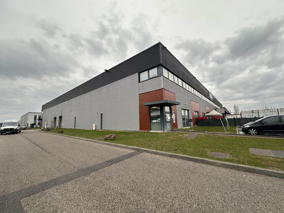 Location entrepot 4650 m² non divisibles