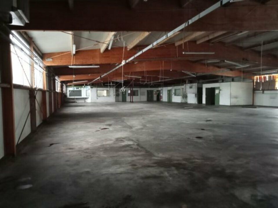 Bâtiment industriel de 840 m² à louer ou à l'achat à Gouffern en Auge