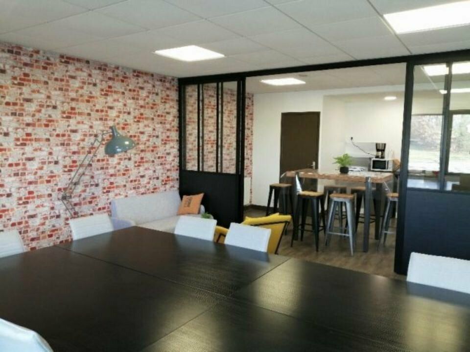 Location bureaux 12 m² non divisibles