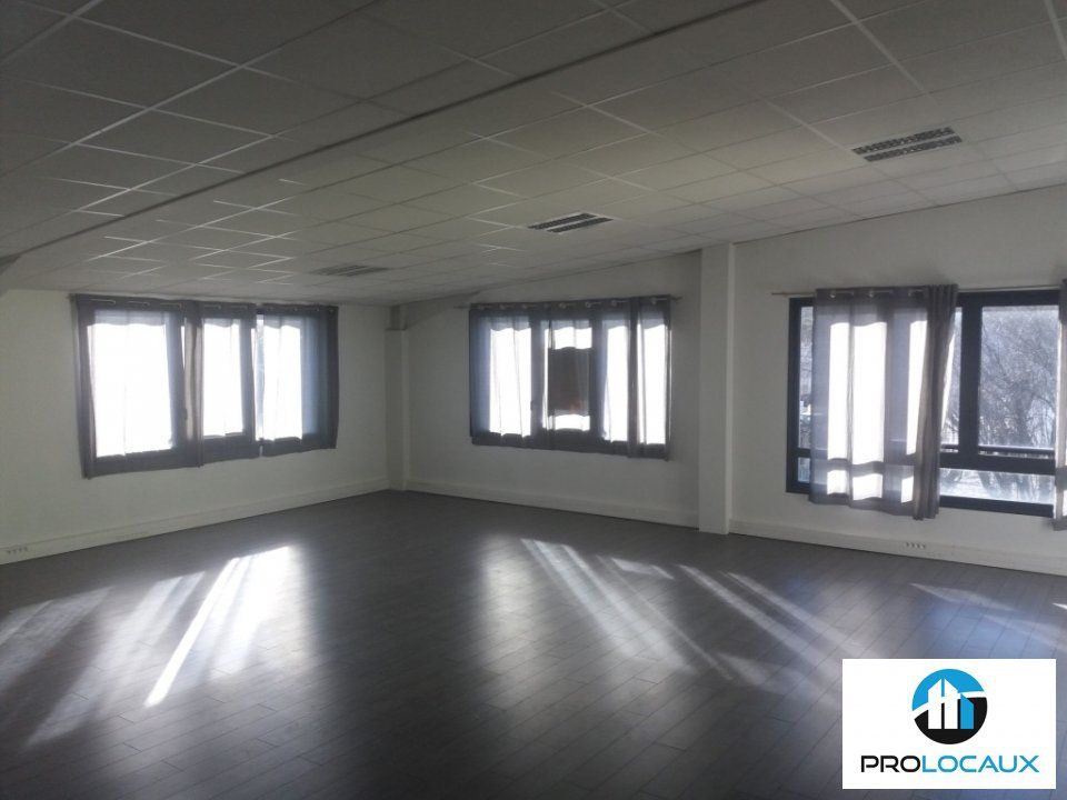 Location bureaux 310 m² divisibles à partir de 150 m²