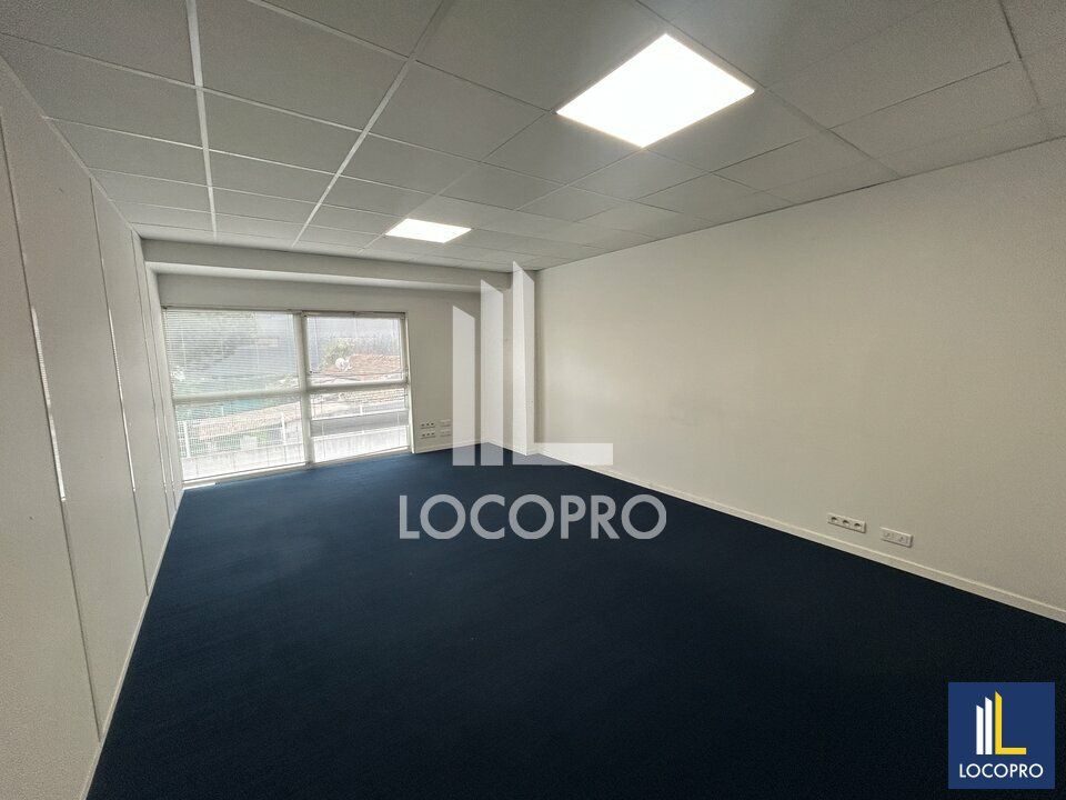 BUREAUX A LOUER - 225 M2 - VILLENEUVE LOUBET - RN7