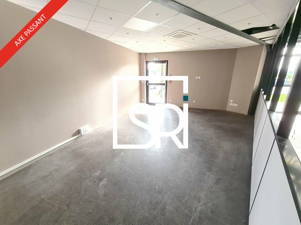 596 m² pour ce local commercial en location à Cournon d'auvergne