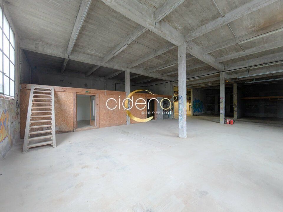 Location entrepot 290 m² non divisibles