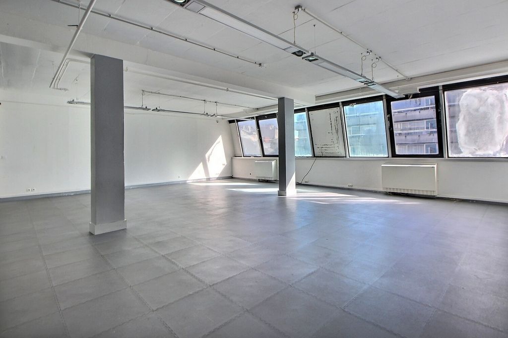 Location bureaux 80 m² non divisibles