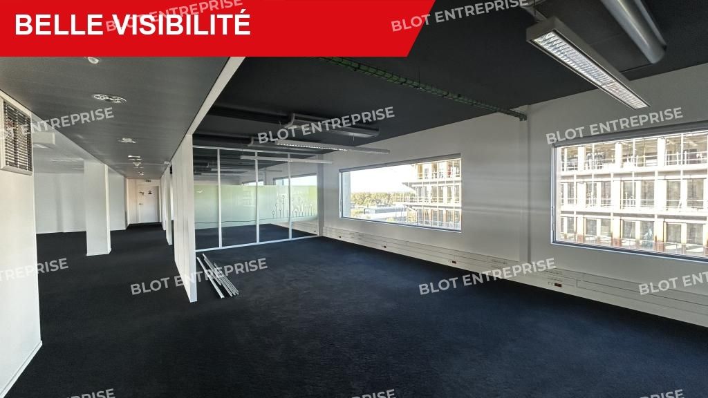 Location bureaux 737 m² non divisibles