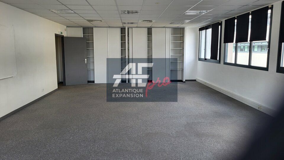 A VENDRE PLATEAU DE BUREAU DE 180 M²  