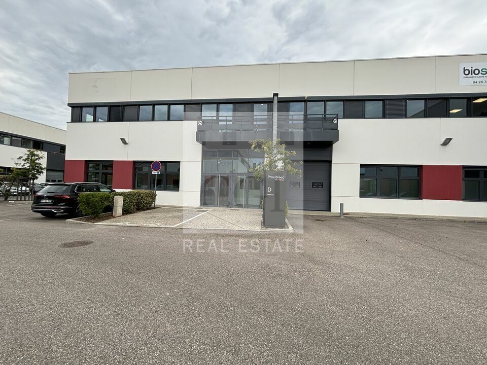 Location local d''activites 289 m² non divisibles