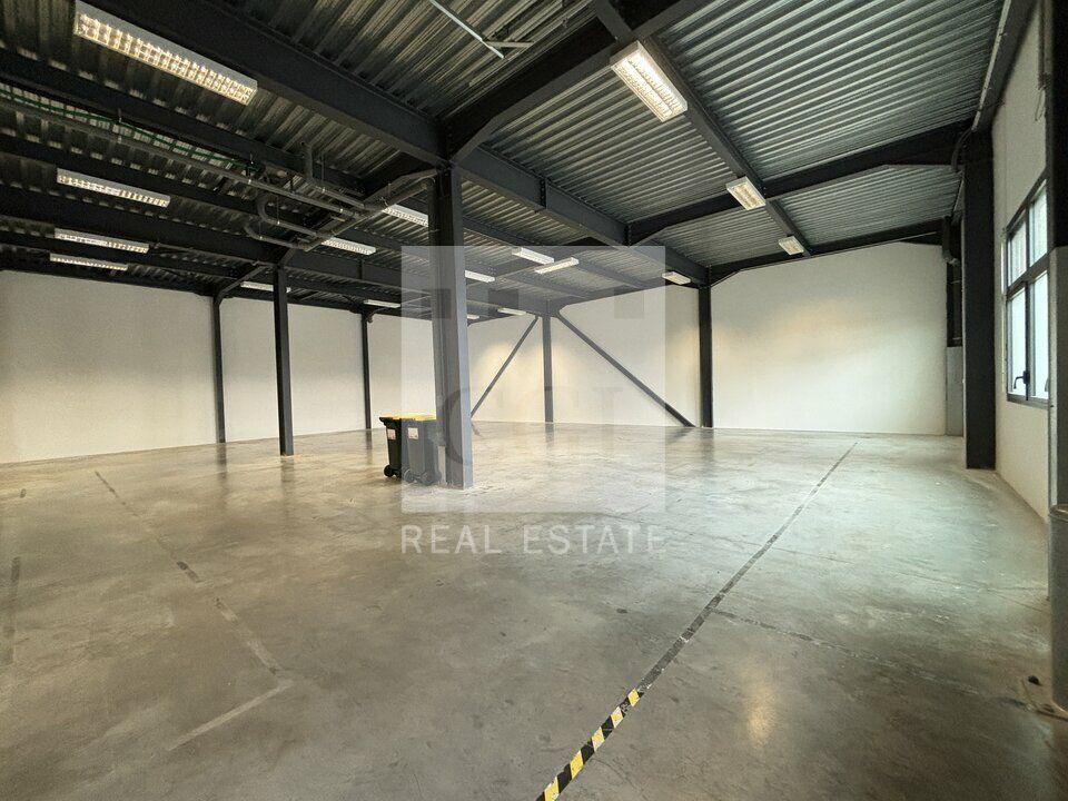 LOCAUX D'ACTIVITES A DARDILLY