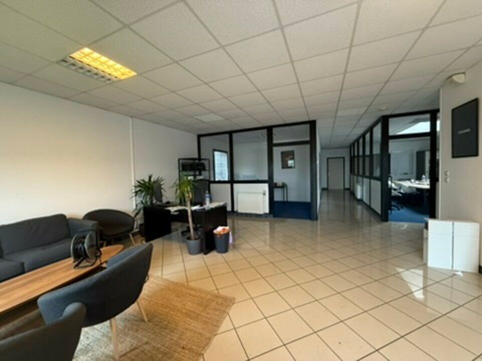 Location bureaux 350 m² non divisibles