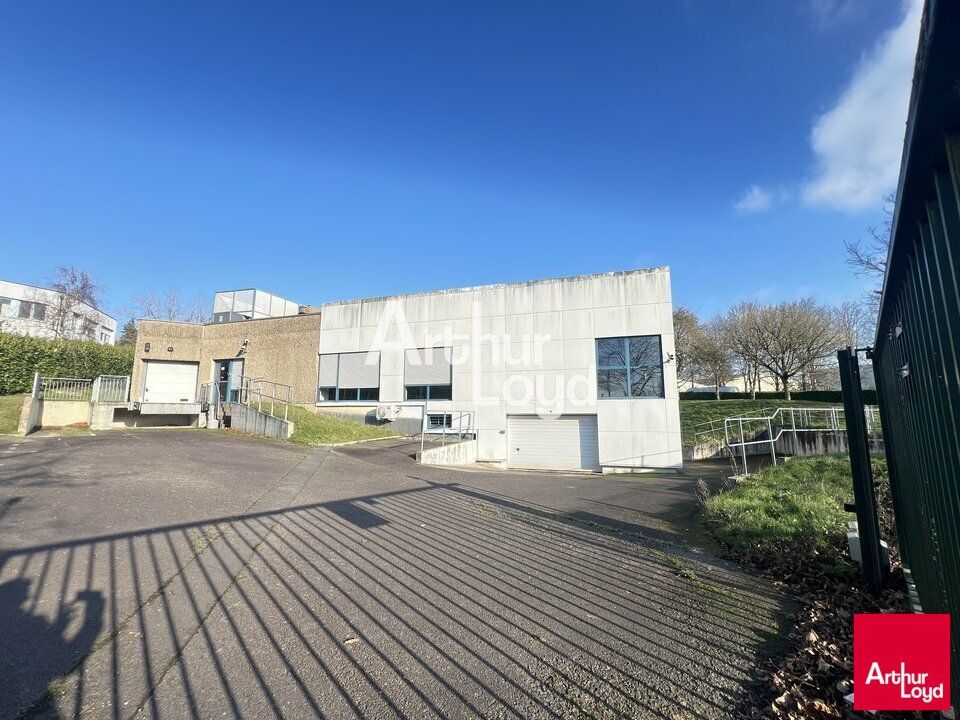 CESSON SEVIGNE - IMMEUBLE DE BUREAUX A VENDRE - 1 878 M²