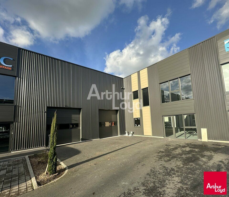 Location local d''activites 387 m² non divisibles