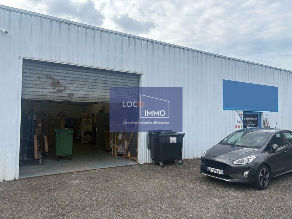 Location local d''activites 260 m² non divisibles
