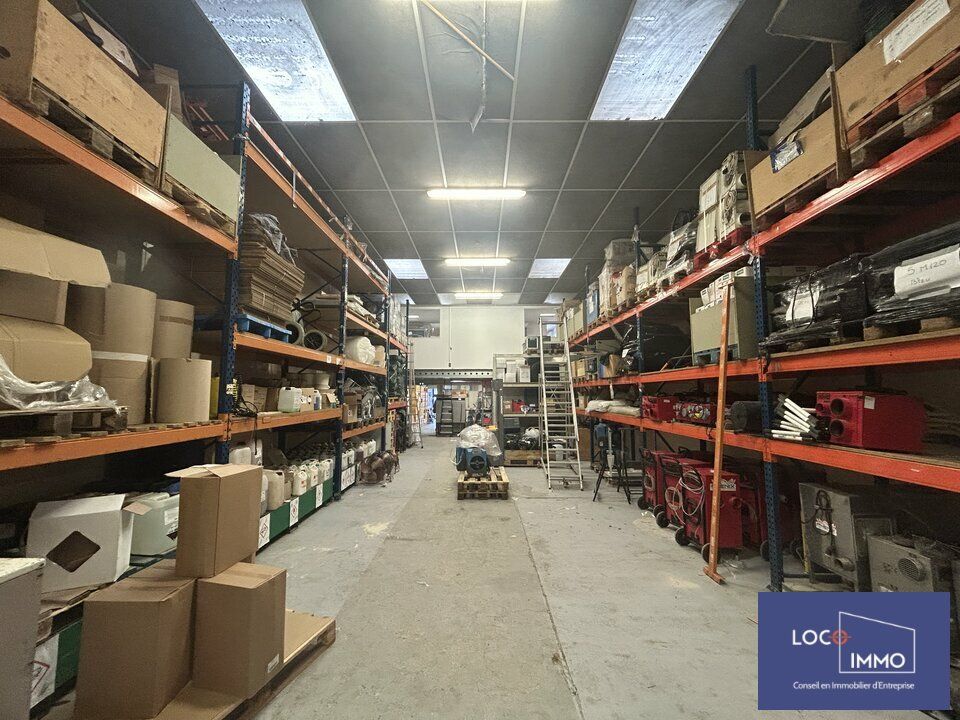 Location local d''activites 359 m² non divisibles