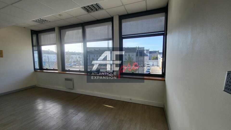 Location bureaux 246 m² non divisibles