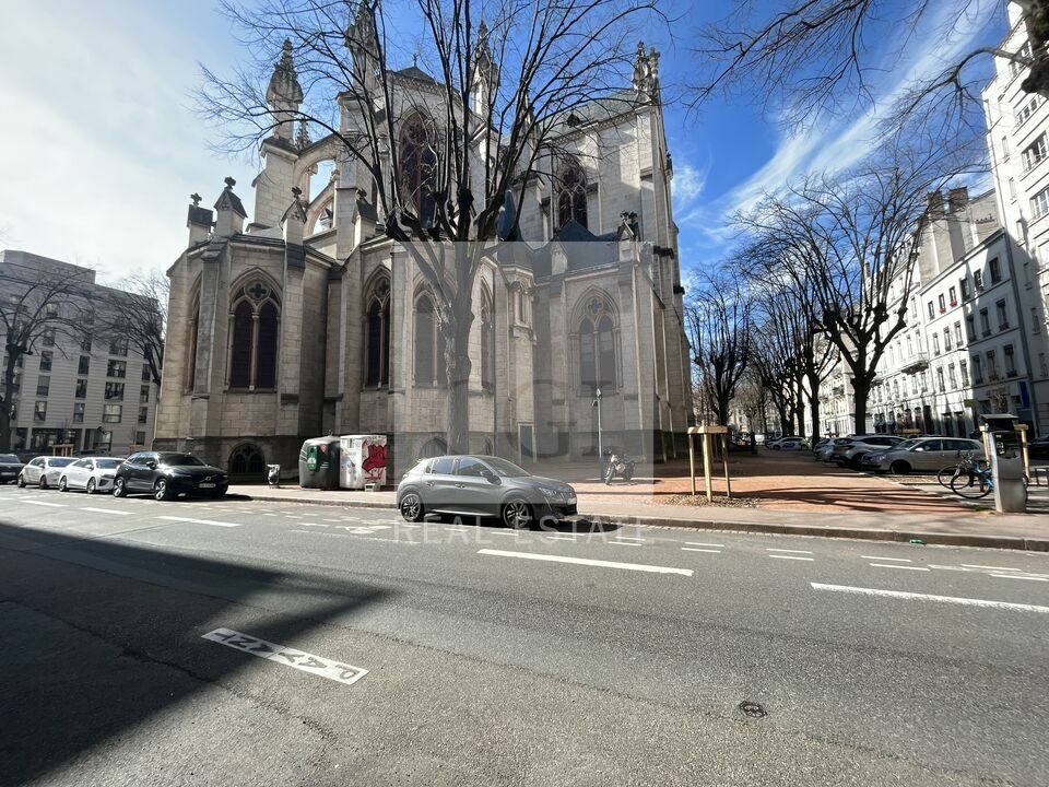 Location bureaux 135 m² non divisibles