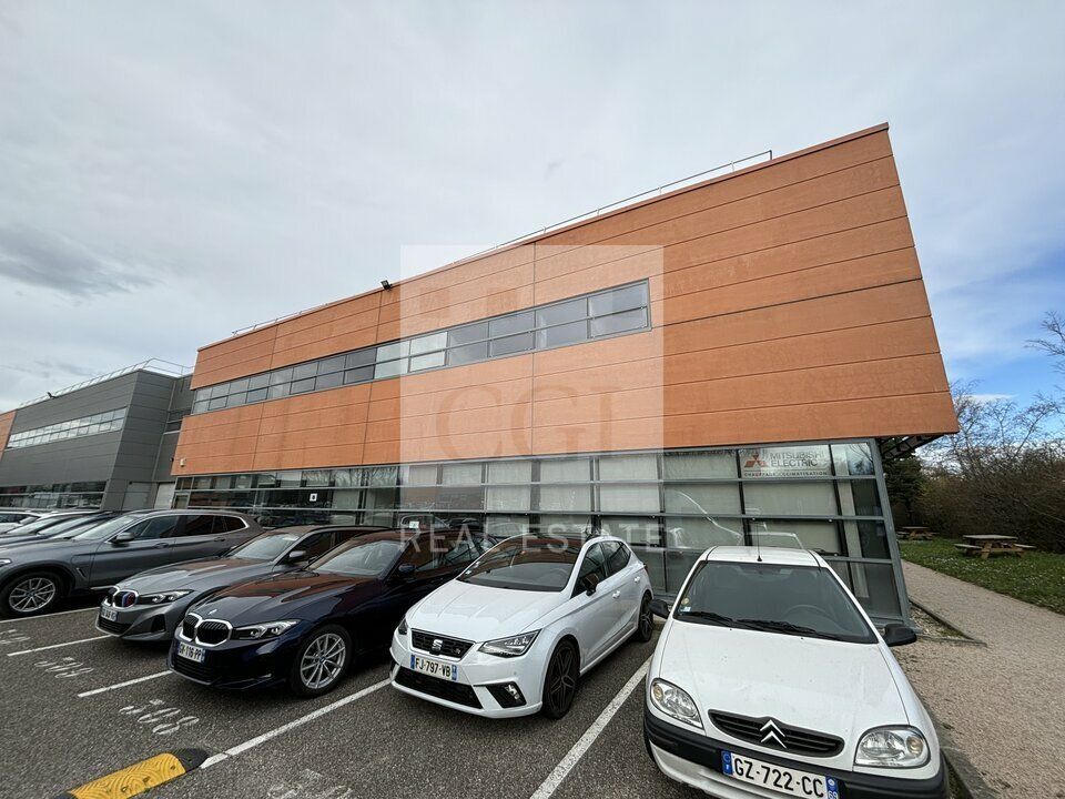 À Louer – Local Mixte Activités & Bureaux de 547 m² –  St Priest - Proche A43