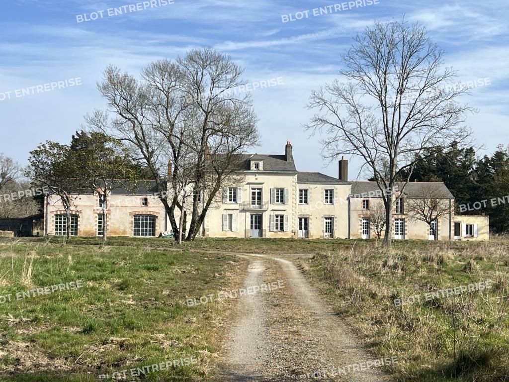 Vente bureaux 600 m² non divisibles