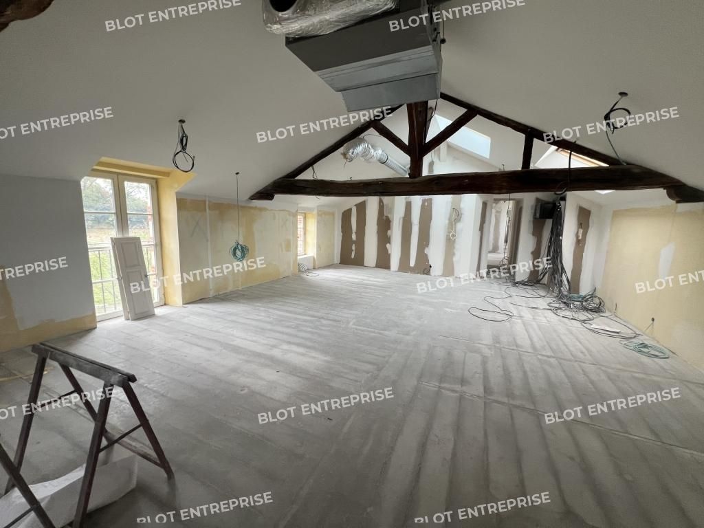 Vente bureaux 600 m² non divisibles