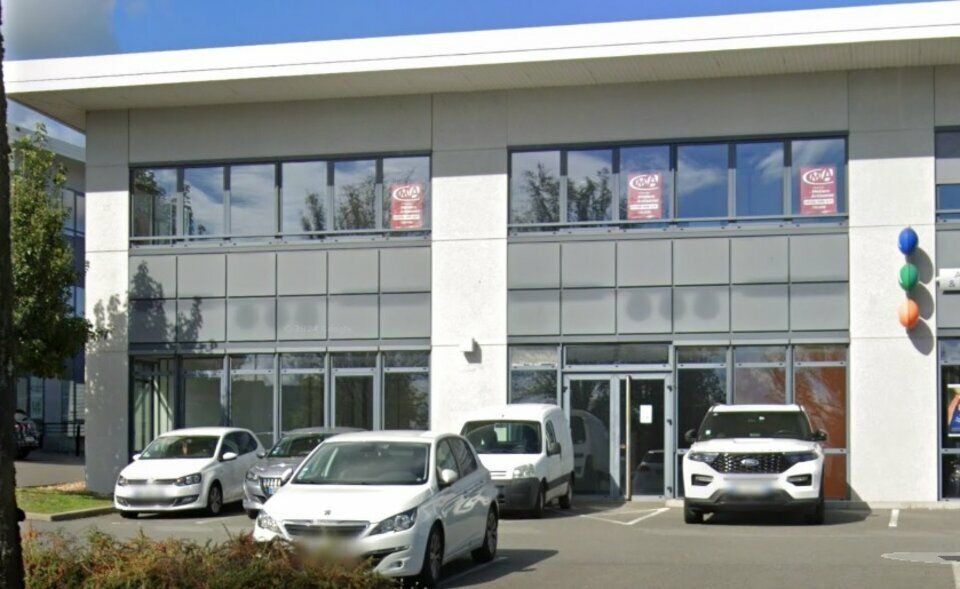 Location local commercial 230 m² non divisibles