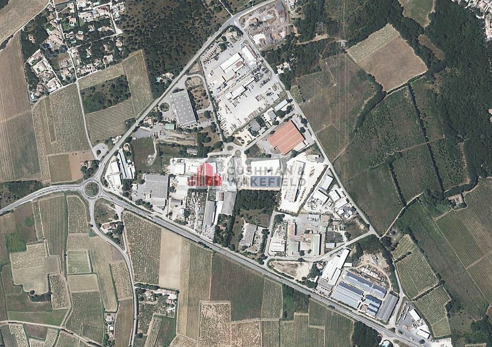 DOMAZAN - TERRAIN A VENDRE