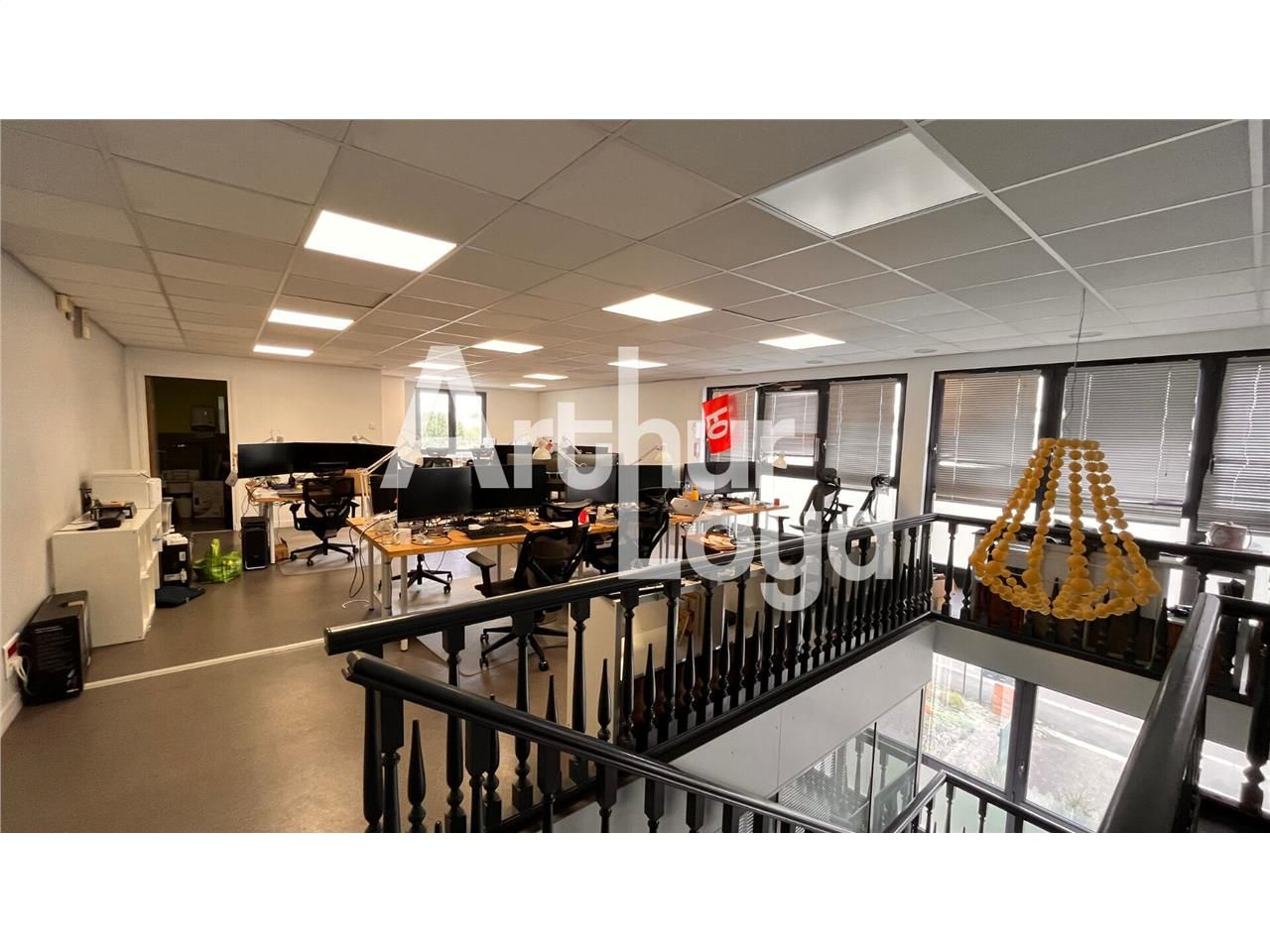 Location bureaux 181.00 m² à CAEN