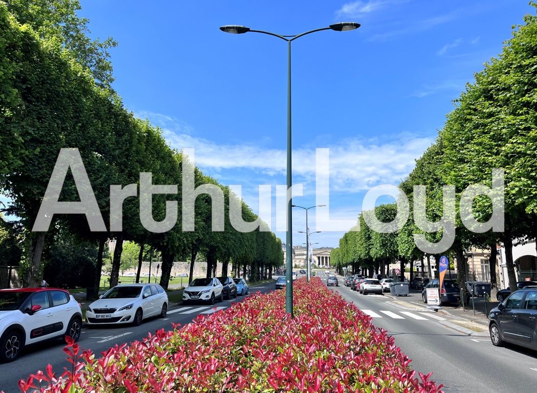 Vente bureaux 94.00 m² à CAEN