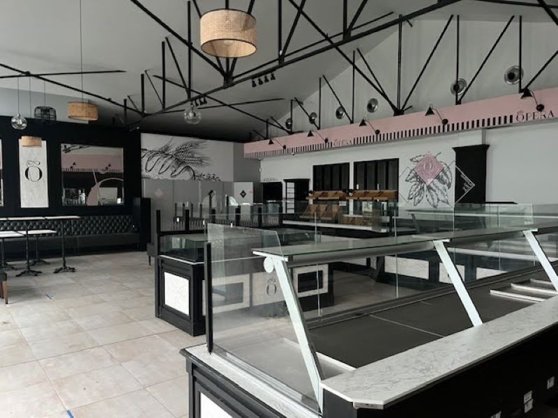 Location local commercial 500.00 m² à BORDEAUX