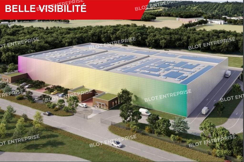 Location entrepôts 12900 m² non divisibles