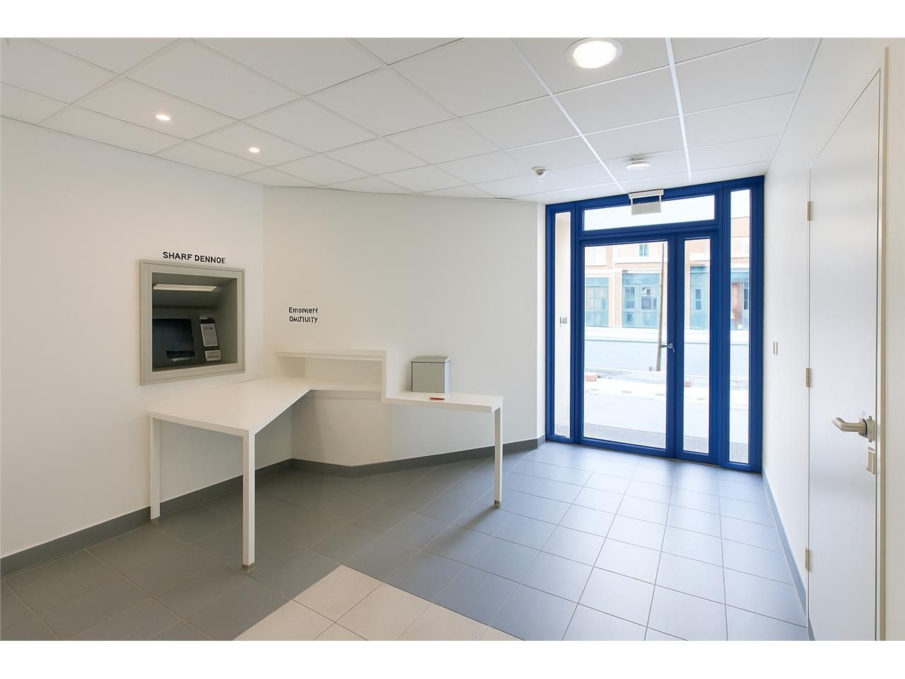 Vente local commercial 180.00 m² à BORDEAUX