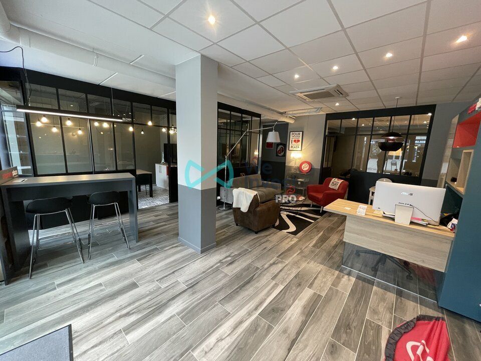 Vente local commercial 133.4 m² non divisibles