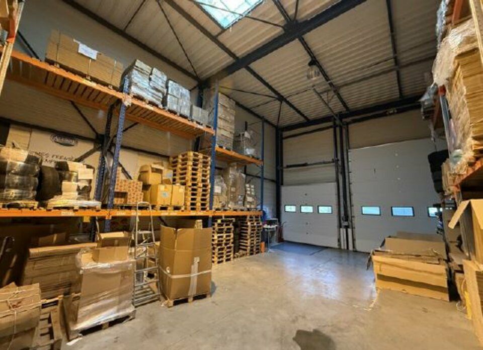 À Louer – Local d'Activités de 1 980 m² – Fleurieux-sur-l'Arbresle – Proche A89 &#128640;