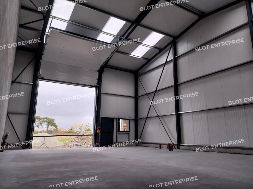 Location entrepôts 266 m² non divisibles