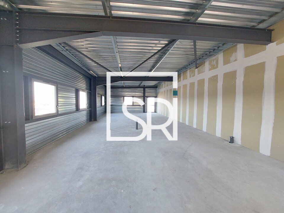 LOCATION BUREAUX NEUFS 144 M² - PONT DU CHÂTEAU