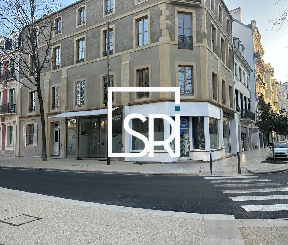 Location local commercial 100 m² non divisibles