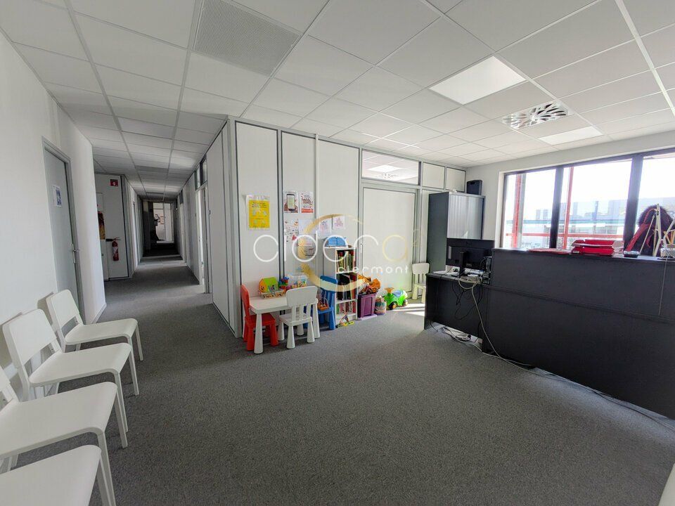 Location bureaux 251 m² non divisibles