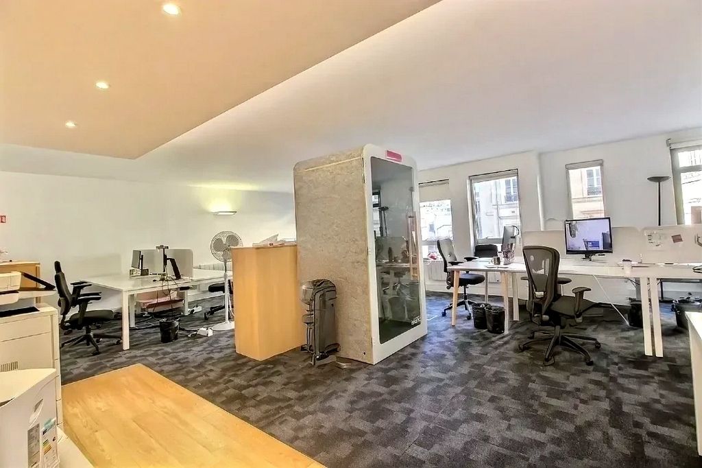 Location bureaux 136 m² non divisibles