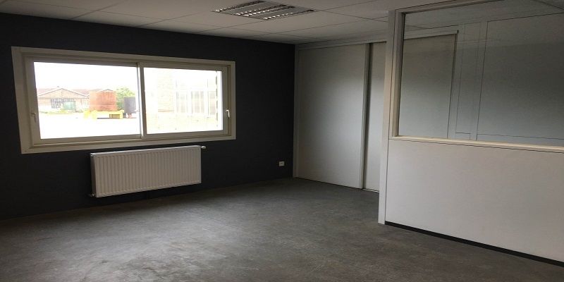 Vente entrepôts 1300 m² non divisibles