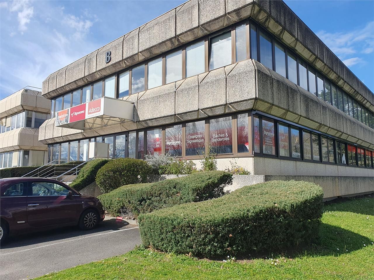 Vente bureaux 390.00 m² à BRUGES