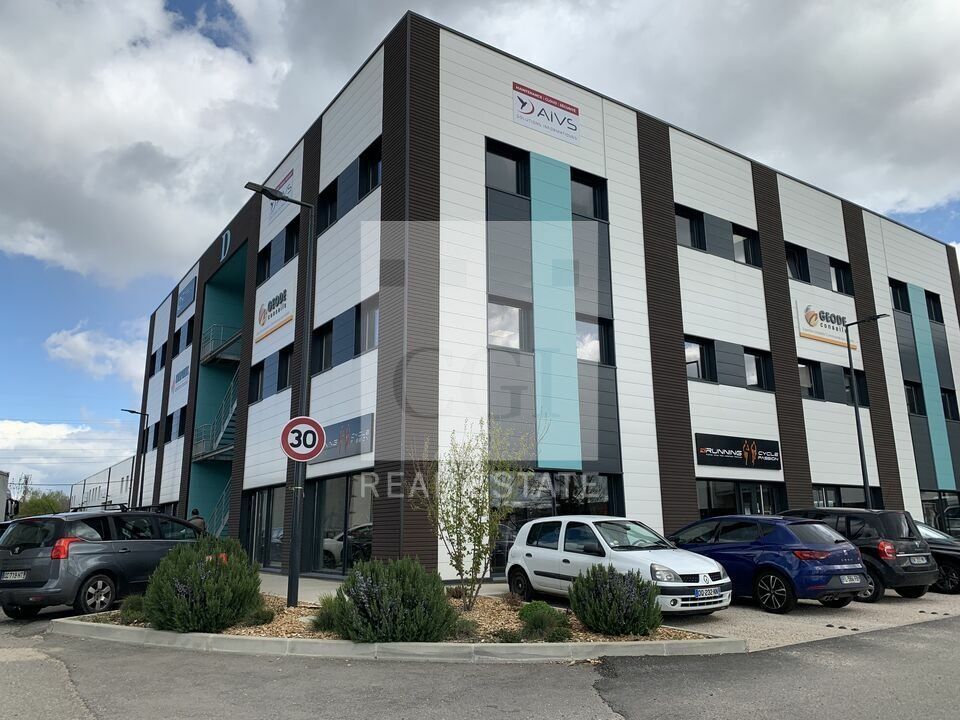 Location local commercial 149 m² non divisibles