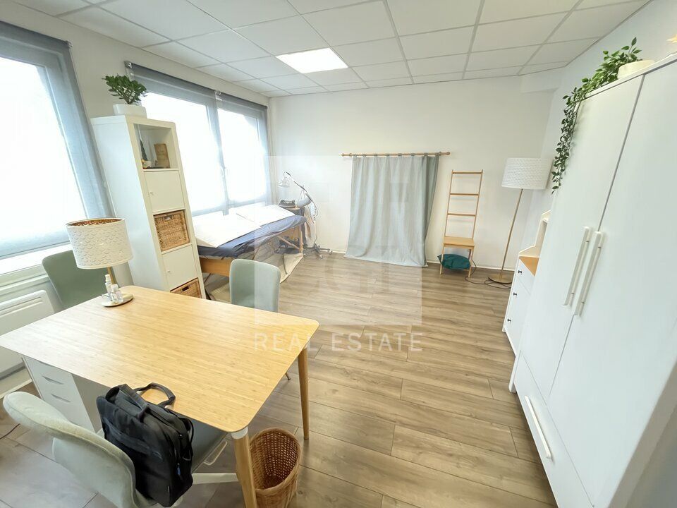 Vente bureaux 66.41 m² non divisibles