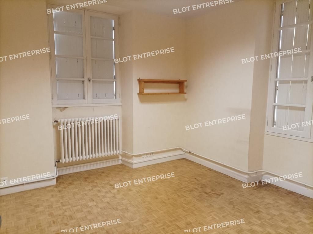 Location bureaux 270 m² non divisibles