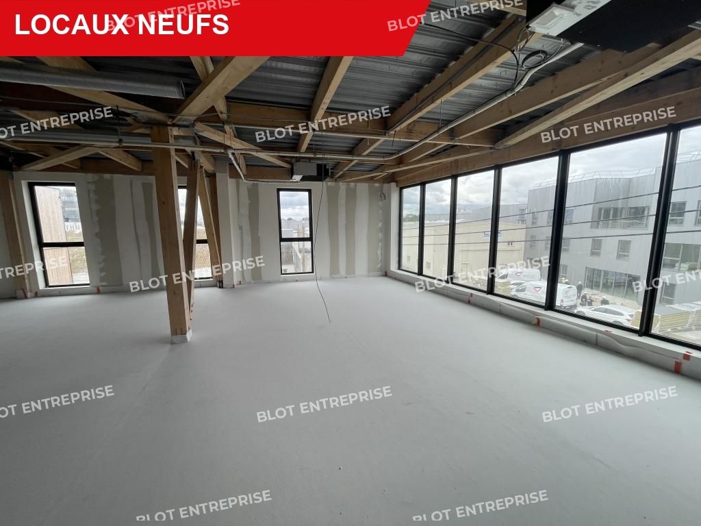 Vente bureaux 210 m² non divisibles