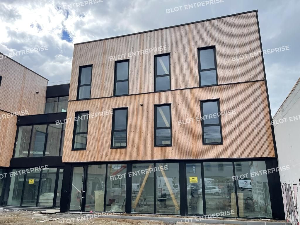 Vente bureaux 157 m² non divisibles